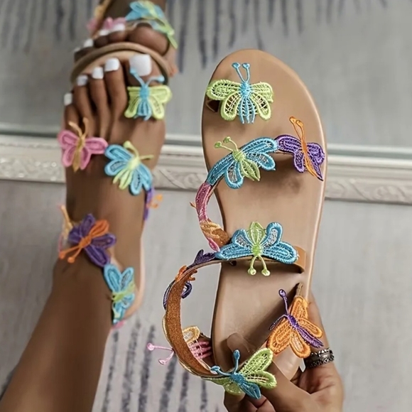 Embroidery rainbow butterfly sandal - Picture 7 of 7